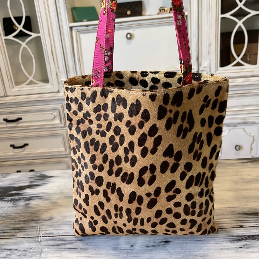 ♥️SOLD♥️🍀💁🏻‍♀️Dolce & Gabbana Leopard Pony Hair Tote🍀💁🏻‍♀️ - Picture 14 of 17